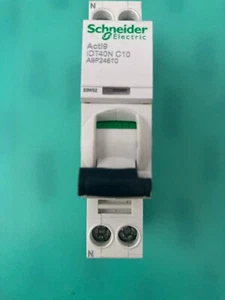 SCHNEIDER Acti9 iDT40N Disjoncteur 10A Ph+N courbe C 10kA 230V - A9P24610 - Afbeelding 1 van 1