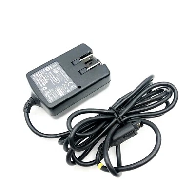 New Genuine Motorola FMP5040 Adapter Charger for V60 V66 V70 V80 Cell Phone - Image 1 of 4