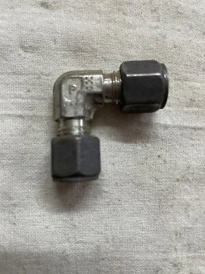 Parker Union 90° Elbow Fittings SS-316, 1/4" A-LOK Tube. - Image 1 of 3
