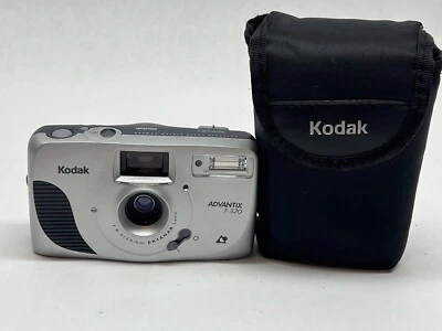 Cámara fotográfica Kodak Advantix F320 APS Point & Shoot 24 mm plateada con estuche Foto 1 de 4