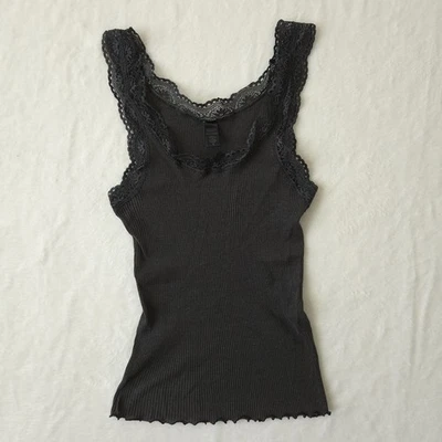 Camiseta sin mangas con ribete de encaje talla S Y2K gris Babydoll Fairy Grunge Festival Elena Gilbert  Foto 1 de 4