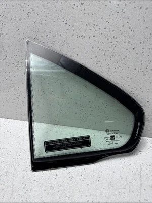 1999-2005 PONTIAC GRAND AM SEDAN REAR Left SIDE DOOR QUARTER WINDOW VENT GLASS Foto 1 de 4