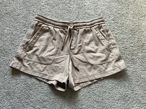 Athleta Shorts Womens Size 10 Beige Tan Farallon Casual Knit Drawstring Pockets - Picture 1 of 4