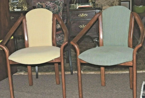 BEAUTIFUL ITALIAN CHAIRS BY TONON Cover