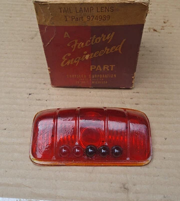 Plymouth Special Deluxe 1942 cupé P14 nuevo de stock Mopar lente de lámpara trasera de vidrio izquierdo Foto 1 de 3