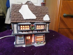 Dept 56 - Heritage Village - Tutbury Printer #5568-9 *Retired* S1 - Picture 1 of 7