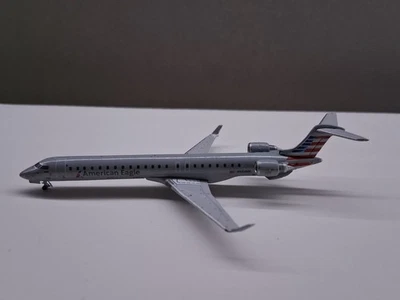 Crj 900 American Airlines 1/400 - Immagine 1 di 3