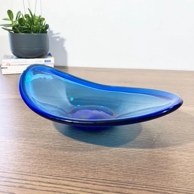 Vide-poche en verre soufflé bleu | Style Murano Moderniste | Circa 1970 - Photo 1/4