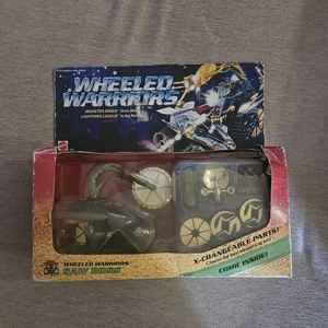 WHEELED WARRIORS SAW BOSS TYRANT BOXED LEADER OF THE MONSTER MINDS MATTEL - Bild 1 von 7