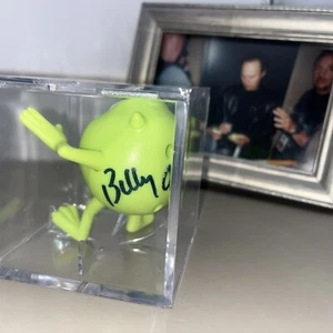 Billy Crystal Autograph MONSTERS INC Mike W. W/ Photo Of Autograph - Picture 1 of 5