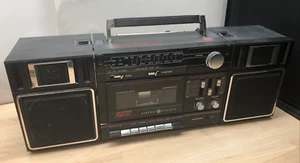 General Electric Boombox Radio Single Cassette FM/AM Power Of Music 3-5661A Read - Picture 1 of 20