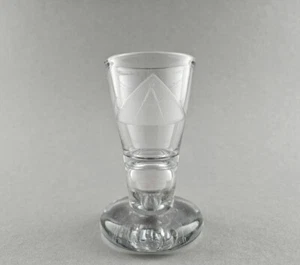 Freimaurer - frühes Logenglas / Schnapsglas mit Zirkel im Dreieck, 18./19.Jh. - Picture 1 of 8
