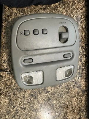 Buick Lesabre 2000-2005 consola superior domo luz lámpara interruptor 25695940 Foto 1 de 3