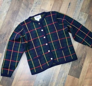 Vintage Tally Ho Green Blue Red Plaid Cardigan Sweater Scalloped Size Small  - Picture 1 of 5