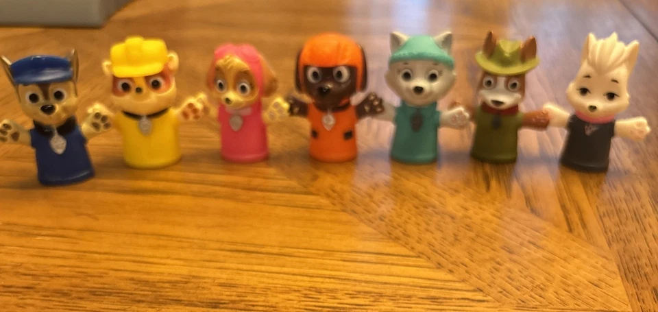 Paw Patrol marionetas de dedo juguete de baño vinilo Everest Chase Zuma rastreador de escombros Skye Foto 1 de 1