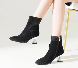 Damenschuhe spitz zulaufend Strass Leder niedrige Absätze Winter Party Stiefelette - Bild 1 von 7