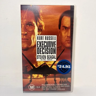 Executive Decision De Kurt Russell Steven Seagal 1996 VHS VIDEO MOVIE - Image 1 of 4