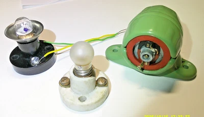 Wilesco Dynamo Generator M88 Dampfmaschinen Antriebsmodell Blechspielzeug grün - Bild 1 von 2