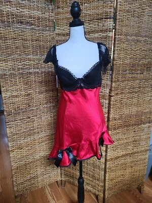 De Colección Shirley Of Hollywood Exquisito Vestido Rojo Satinado Negro Lazos y Corpiño Talla L Foto 1 de 4