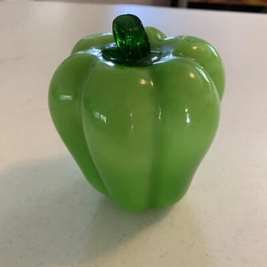 Vintage Hand Blown Art Glass Green Bell Murano Style Fruit Home Decor Life Size - Imagen 1 de 3