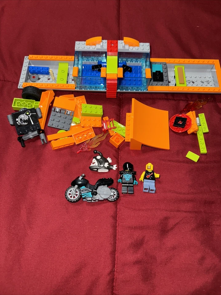 Lego 60294 City Stunt Show Truck set Incomplete Stunts - Image 1 of 3