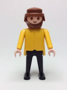 Figura de bombero vintage Playmobil amarillo negro del conjunto 3781 camión de bomberos 3468 - Imagen 1 de 4
