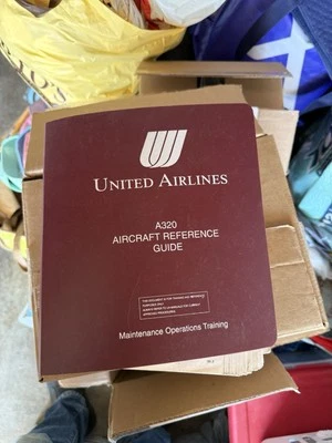 United Airlines A320 Aircraft Reference Guide - Image 1 of 2