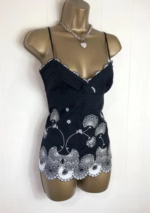 KAREN MILLEN STUNNING BLACK & IVORY FLOWER TIERED HEM FITTED TOP SIZE 8 10 - Picture 1 of 4