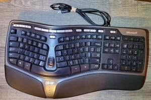 Microsoft wired Ergonomic keyboard 4000 - Picture 1 of 8
