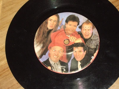 CLIFF RICHARD AND THE YOUNG ONES *OZ 7" 45 ' LIVING DOLL ' 1986 EXC - Image 1 of 2