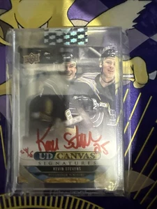 2025 NHL UD Clear Cut Kevin Stevens Canvas 24/25 Red Ink On Card AUTO Penguins - Picture 1 of 3
