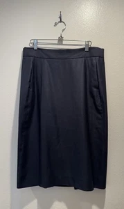 Max Mara Size 12 Silk Wool Blend Navy Blue Pencil Skirt Pockets Pleated Back - Picture 1 of 8