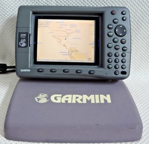 GARMIN GPSMAP 3206 GPS CHART PLOTTER FISHFINDER RADAR MFD w/ STUDS & SUN COVER - Picture 1 of 13