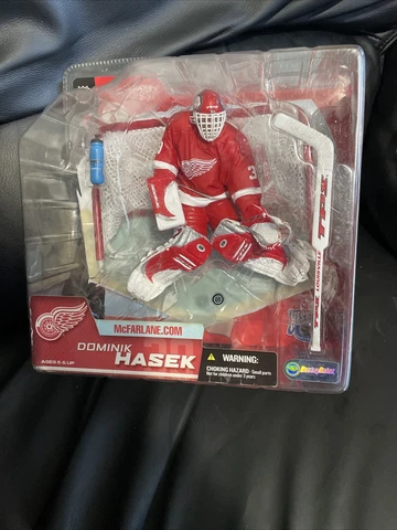 McFarlane Series 7 Dominik Hasek Detroit Redwings #39 NIP Cover