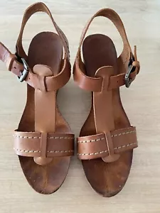 EUC – 2 BAIA VISTA BROWN LEATHER AND SUEDE WEDGE SANDALS – SZ 41 – RRP $150 - Picture 1 of 12
