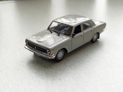 Diecast Soviet car Volga 2410 DeAGOSTINI 1/43 Scale USSR Волга - Image 1 of 3