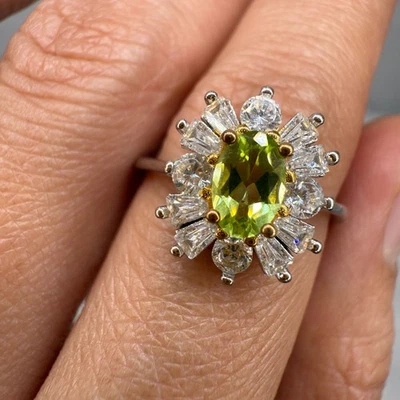 925 Sterling Silver Ring 6x4mm Natural Peridot Gemstone Zircon Flower Women Cute - Image 1 of 4