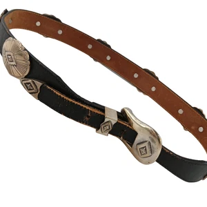 Cinturón Justin Western Vintage 32" Negro Grano Superior Cuero Concho Hebilla Plateada - Imagen 1 de 8