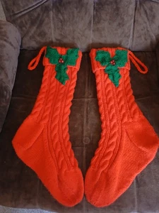 Zwei riesige rote Aran handgestrickte Scandi hängende Weihnachtsstrümpfe neu ohne Etikett - Bild 1 von 21
