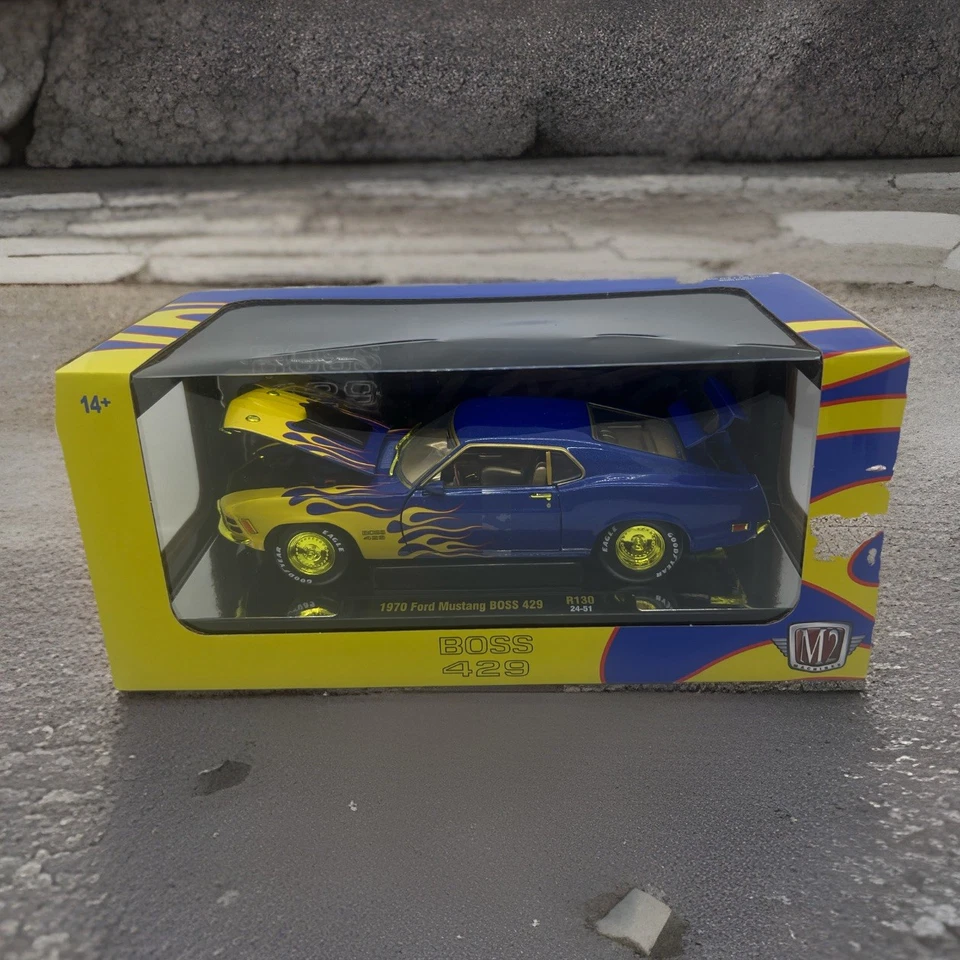 M2 Machines Volkswagen Beetle 1:24 Diecast Car - Blue (40300-78A)