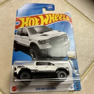 Hot Wheels 2020 Ram 1500 White Rebel Factory Fresh 3/10 24/250 - Bild 1 von 3