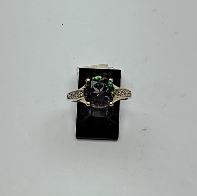 Anillo de alejandrita de oro amarillo de 14K para mujer Foto 1 de 1