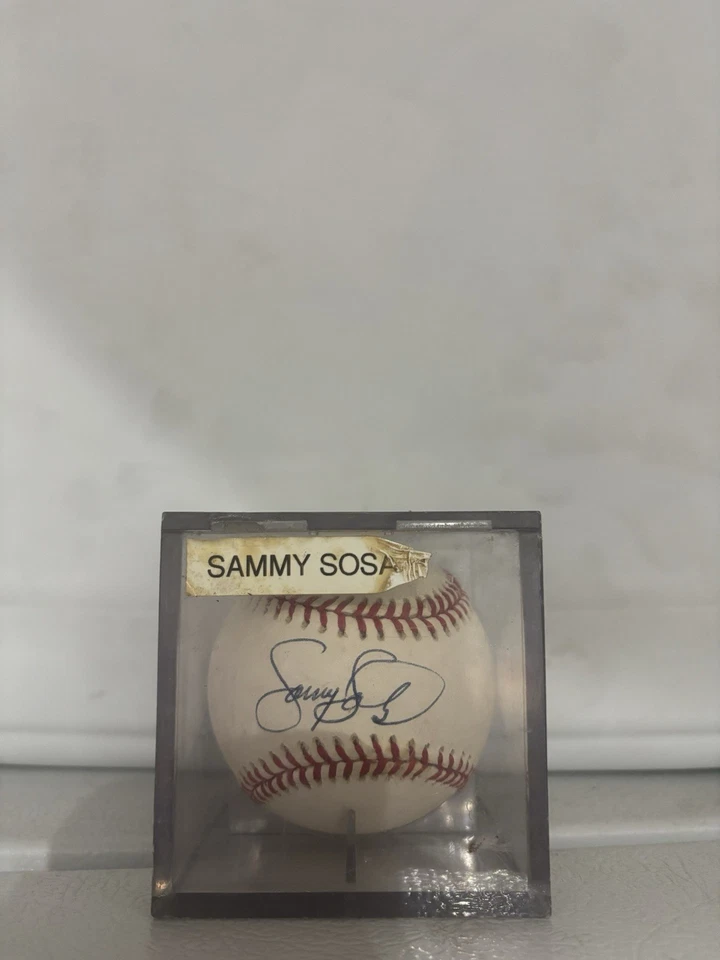 Béisbol autografiado por Sammy Sosa Foto 1 de 3
