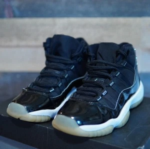 Sneakers Air Jordan 11 Retro Gs Jubilee 2020 (taglia 3,5 anni) 378038-011 nero bianco - Foto 1 di 10