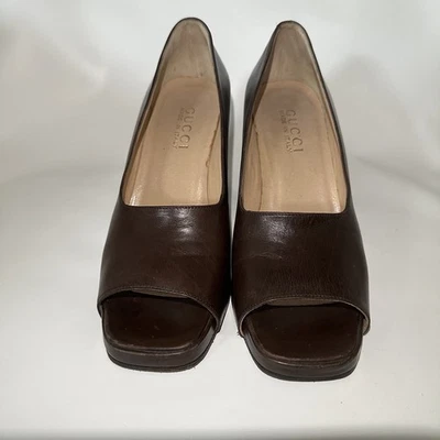 Zapatos de tacón Gucci Peep Toe marrón para mujer 6,5B Foto 1 de 4