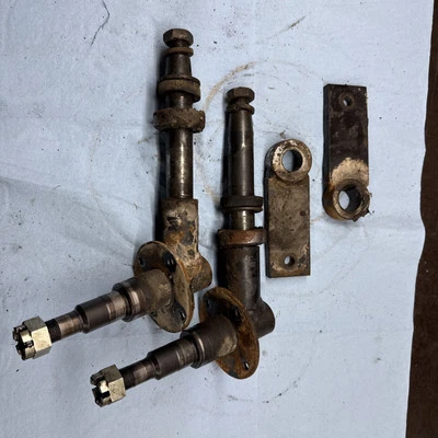 Cushman Truckster Daihatsu 327 1996 motor 898632b husillos delanteros y brazos Foto 1 de 4