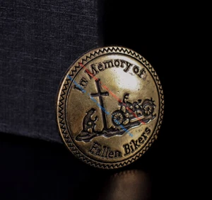 10X 30MM BRASS BIKER MOTORCYCLE CONCHOS IN MEMORY OF FALLEN BIKERS CHICAGO SCREW - Picture 1 of 10