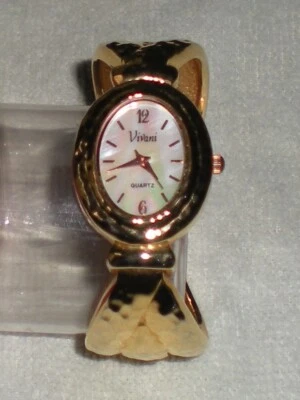 Vivani K1187 Gold Tone Bow Cuff Bracelet Band Womens Watch New Battery - Image 1 of 4