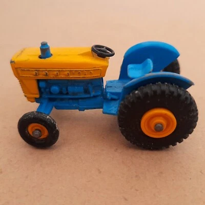 No.39 Matchbox Diecast Ford Tractor 1967 -1971 Scale 1:56. - Image 1 of 4