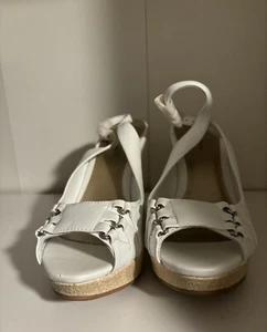 Charlotte Russe White Wedge Heel - Picture 1 of 3